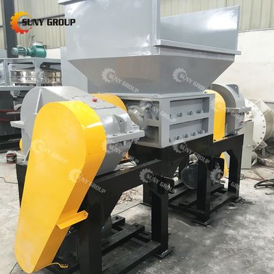 800-5000kg/h χωρητικότητα Σπασμάτων μετάλλων Διπλό άξονα θρυμματιστή με προσαρμόσιμες λεπίδες
