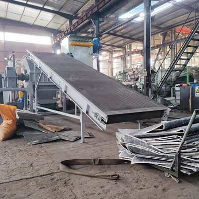 Μηχανή ανακύκλωσης ηλιακών πάνελ 200-1000kg/h για τη θρυμματοποίηση και διαχωρισμό φωτοβολταϊκών κυψελών