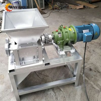 Πολυλειτουργικό διπλό άξονα Shredder για PET πλαστικό μπουκάλι συντρίμμιο κινητή συσκευή συντρίμμιας χαρτιού
